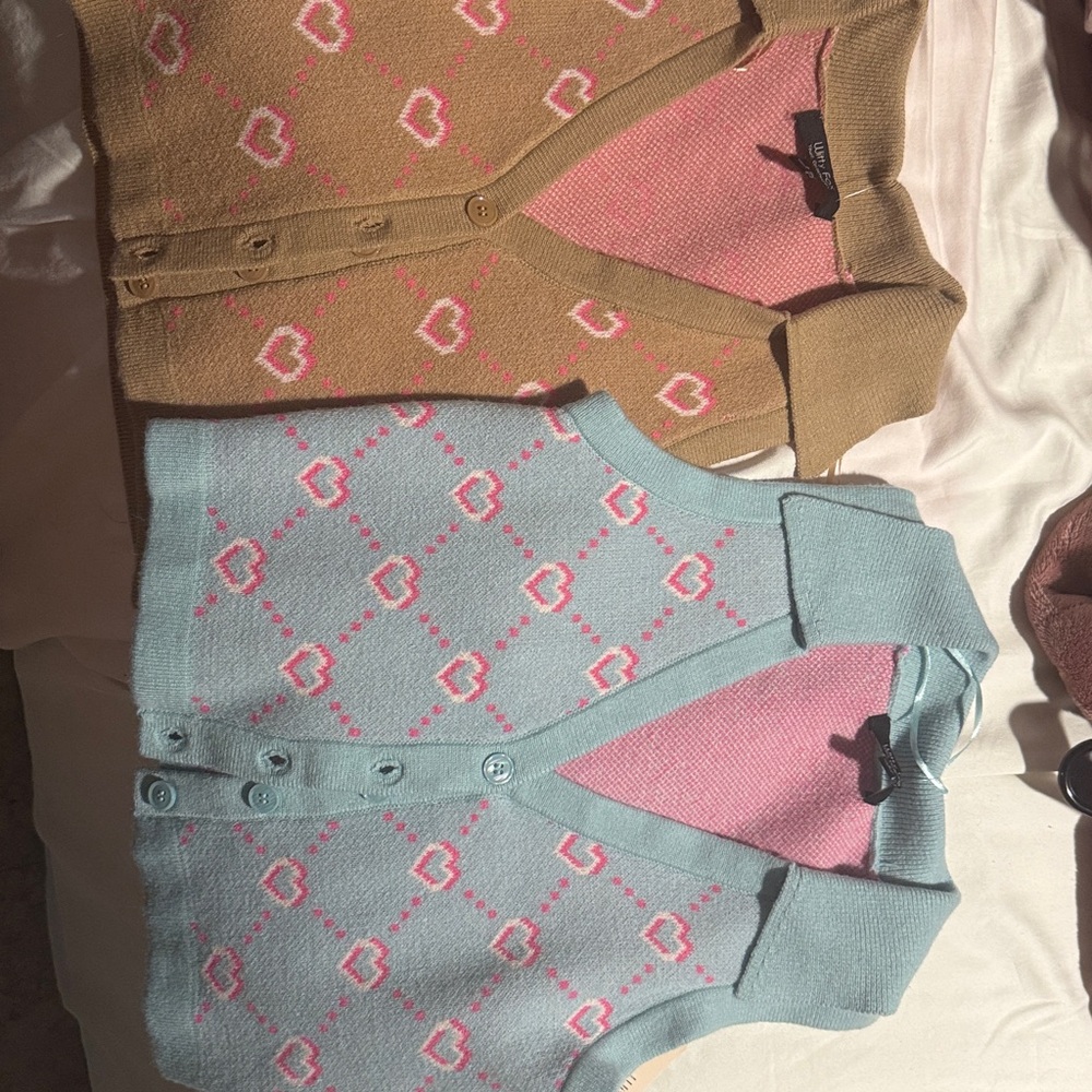 Witty Fox Women's Blue and Pink & tan and pink Heart Sweater Vest